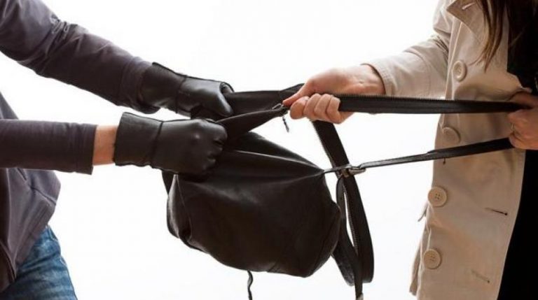 سرقة المال في المنام للرجل