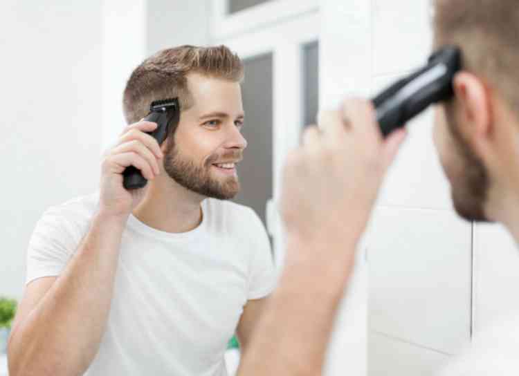 Ξύρισμα μαλλιών σε ένα όνειρο
