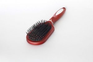 Vidante harkombilon en sonĝo