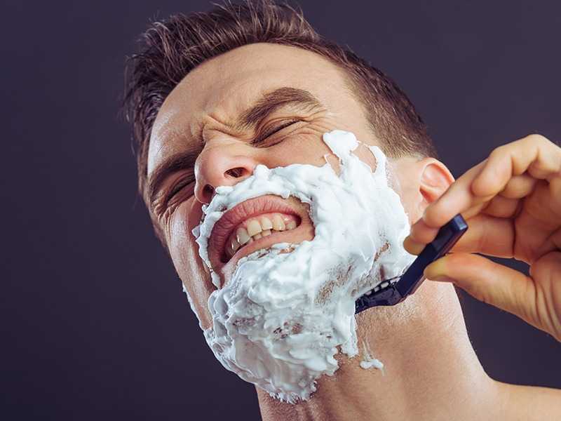 Brijanje brade u snu