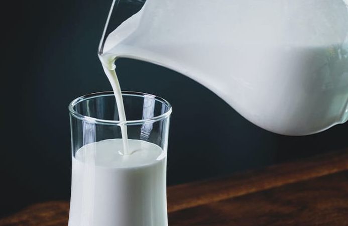 Razlaga sanj o dajanju mleka nekomu