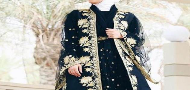 Fortolkning af en drøm om den broderede abaya for en fraskilt kvinde