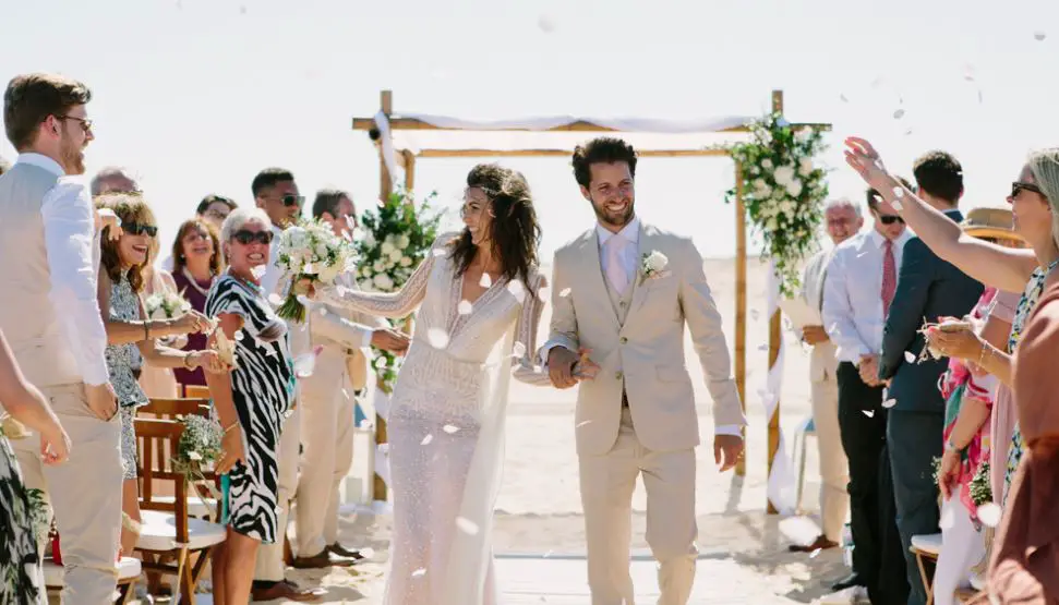 Matrimoniu in un sognu per donne single senza musica