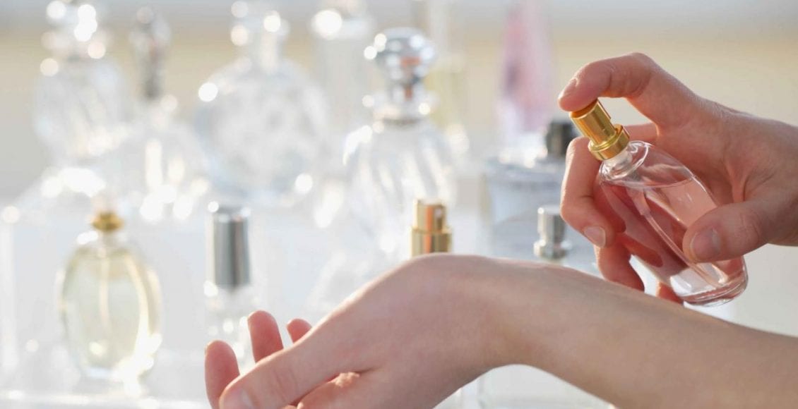 زجاجة العطر في