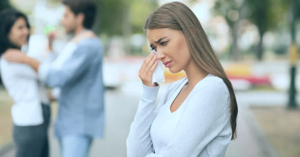 الانفصال عن الحبيب للعزباء
