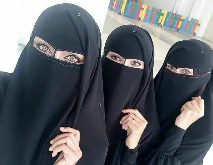 تعرف على تفسير حلم امرأة لابسة عباية ونقاب للرجل في المنام لابن سيرين