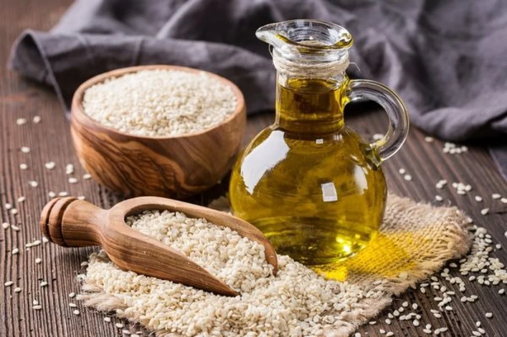 مين جربت زيت السمسم لشعرها؟ وفوائد زيت السمسم للشعر