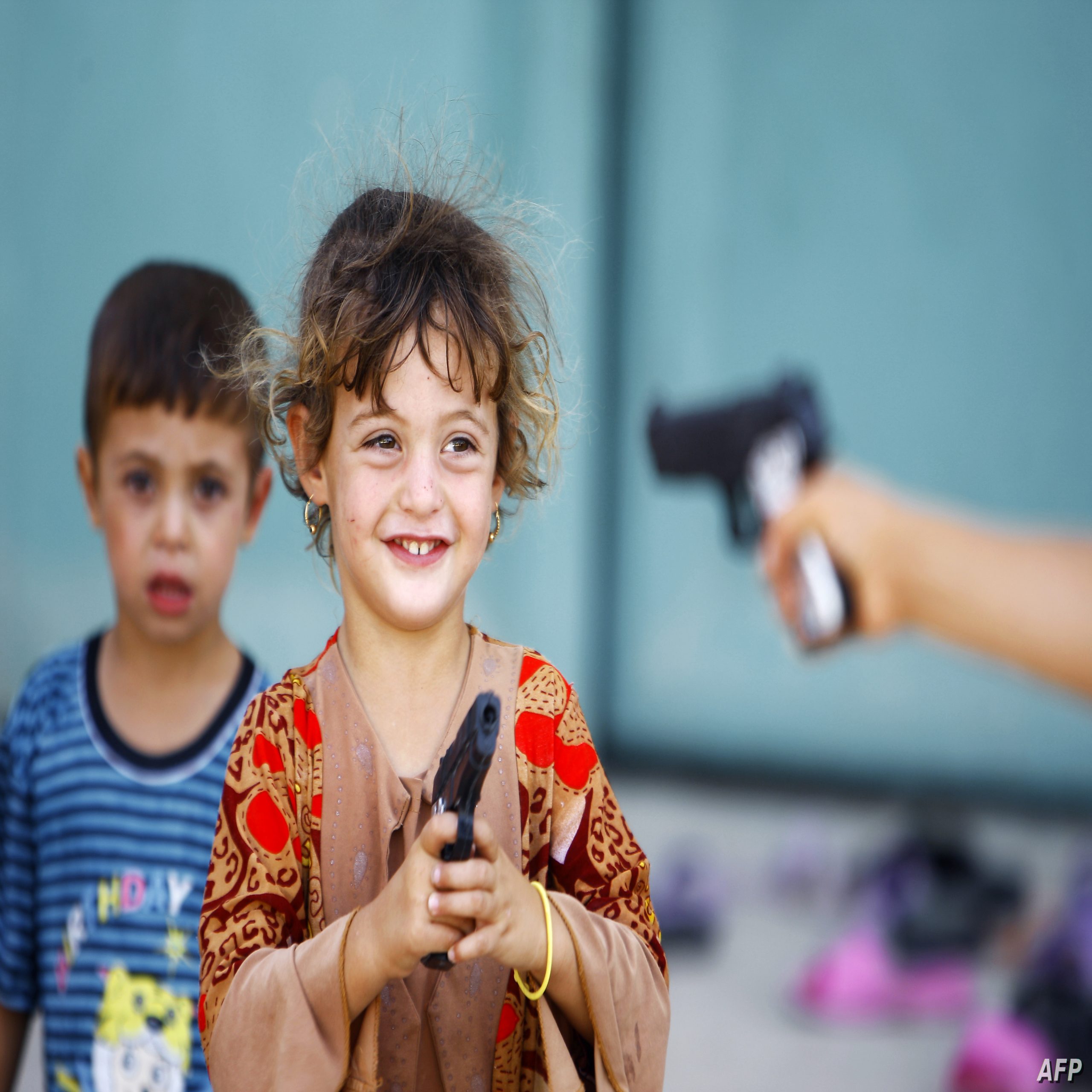 تفسير حلم شخص يطلق الرصاص على ولم يصبني