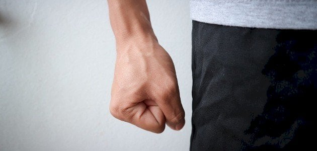 رؤية الميت معصب في المنام