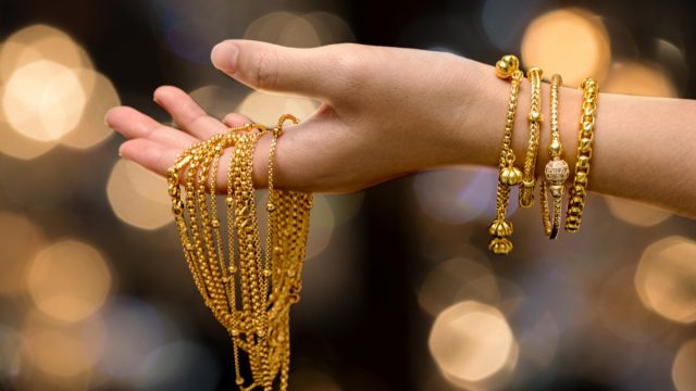 الذهب المغشوش في المنام