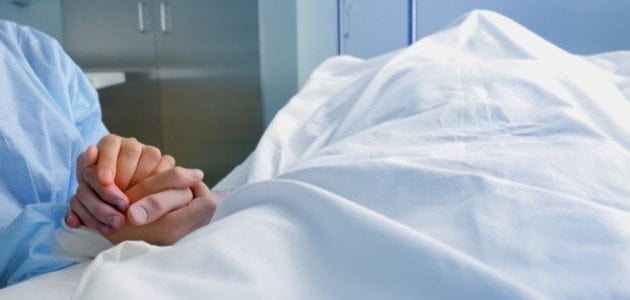 الحلم بموت شخص قريب والبكاء عليه
