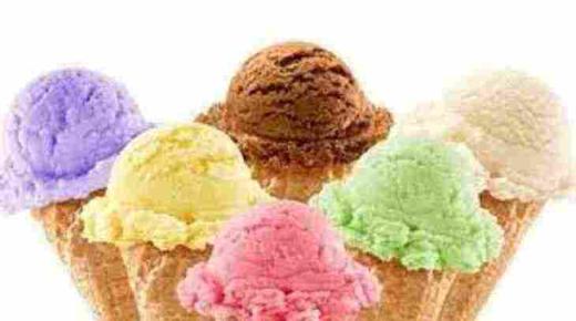 פירוש אכילת גלידה בחלום, ופרשנות חלום על אכילת גלידת תות לנשים רווקות