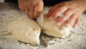 פירוש הכנת לחם בחלום מאת אבן סירין