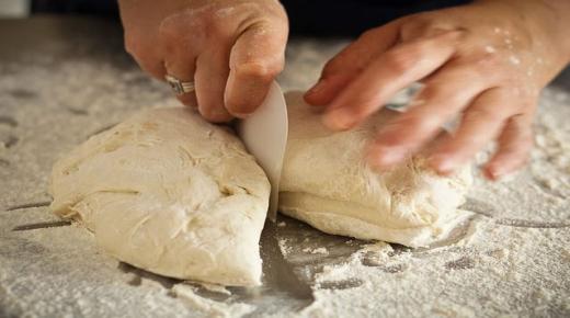 Interpretimi i bërjes së bukës në ëndërr nga Ibn Sirin