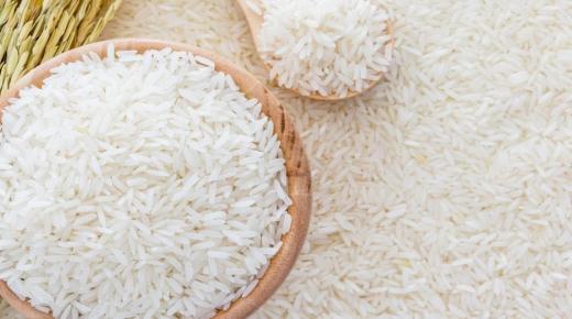 Interpretatie van het eten van rijst in een droom door Ibn Sirin
