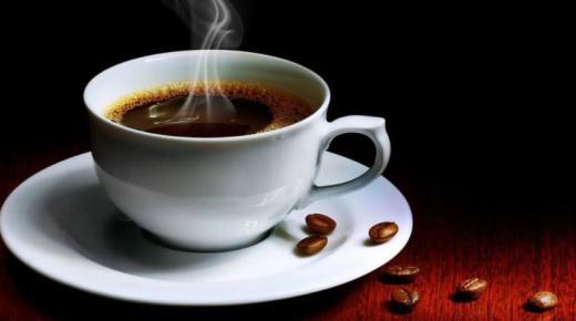 Cili është interpretimi i një filxhani kafeje në ëndërr për gratë beqare?