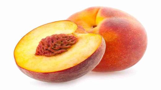 Menene fassarar ganin peach a mafarki daga Ibn Sirin?