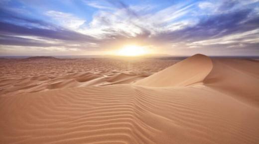 Какво е толкувањето на сонот од песок на Ибн Сирин?