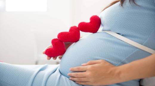 Толкување на сонот за крварење за бремена жена во деветтиот месец