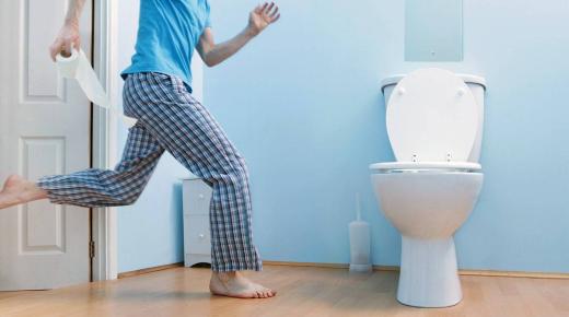 As 20 interpretações mais importantes de uma visão de urinar no banheiro de Line Sirin