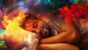 Какво е толкувањето на постојаното сонување на одредена личност во сон според Ибн Сирин?