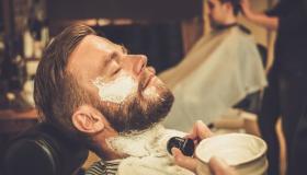 Interpretació d'un somni sobre el barber en un somni per Ibn Sirin