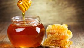 رمز شرب العسل في المنام لابن سيرين