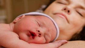 Najvažnijih 20 tumačenja snova o rađanju kćeri za trudnu Ibn Sirin