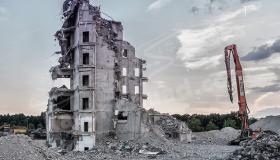 Толкување на гледање уривање згради во сон од Ибн Сирин